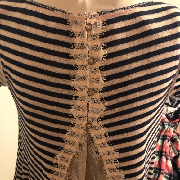 Altar’d State Blouse - Picture 3 of 3